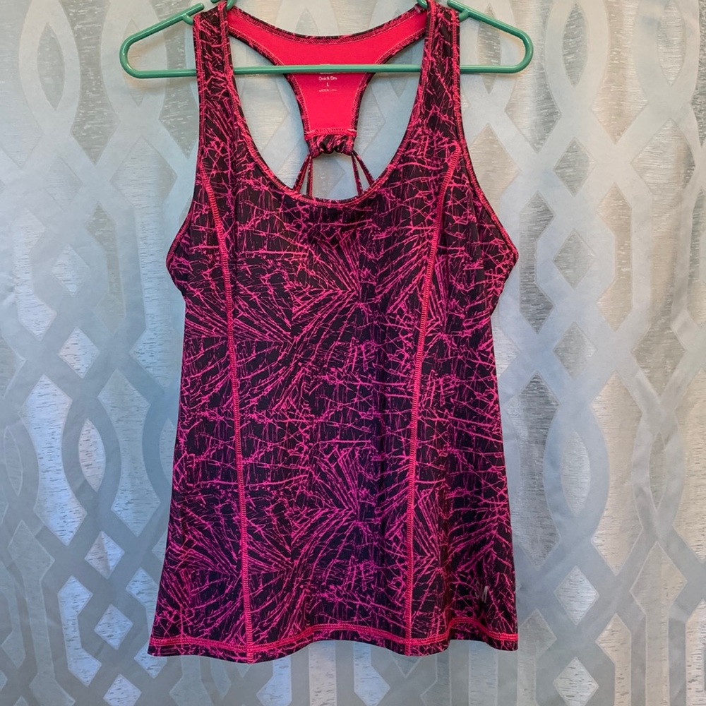Steve Madden, quick dry women’s tank top, built-in bra, size large,